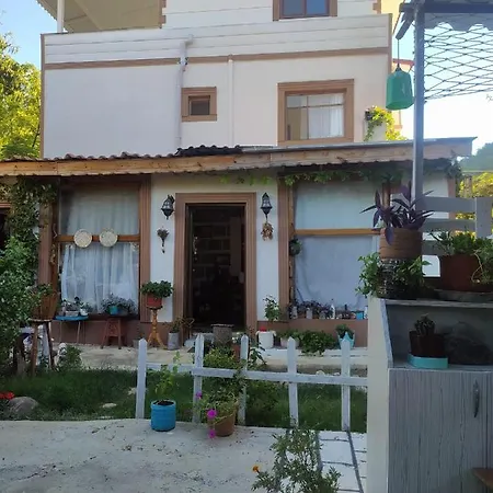 Izol Apart Evleri Adrasan Apartahotel *